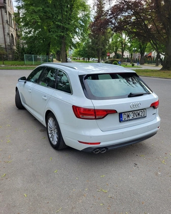 Audi A4 cena 81900 przebieg: 195000, rok produkcji 2016 z Ziębice małe 379